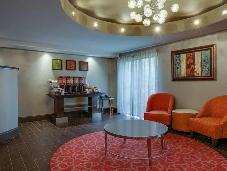 Hotel Hampton