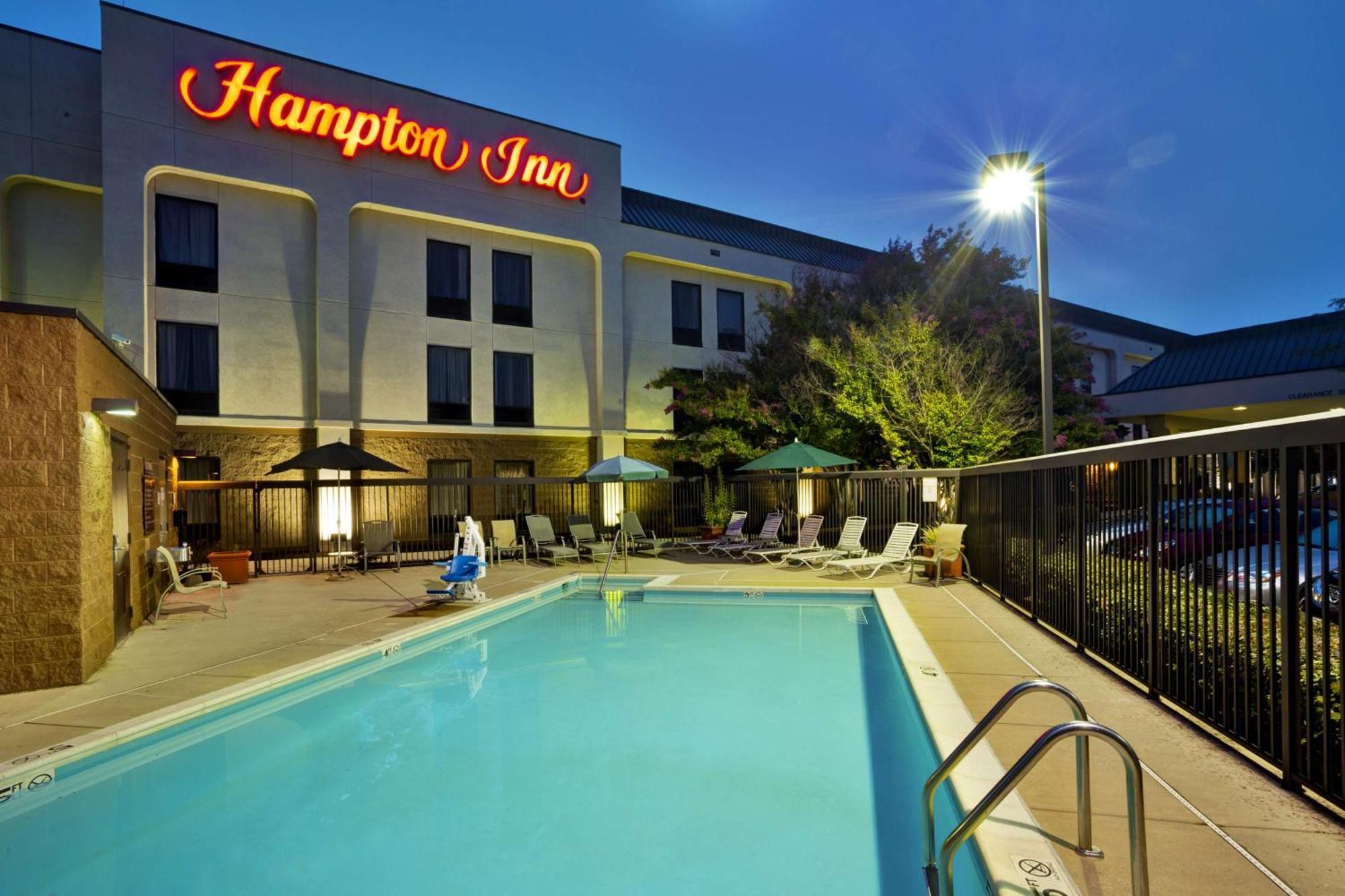 Hampton 3*